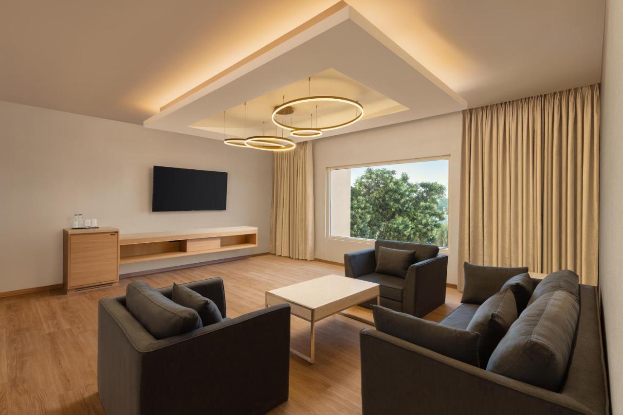 Courtyard By Marriott Tiruchirappalli Exterior foto
