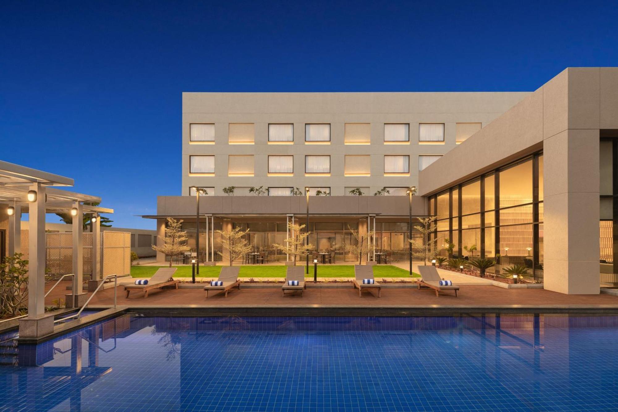 Courtyard By Marriott Tiruchirappalli Exterior foto